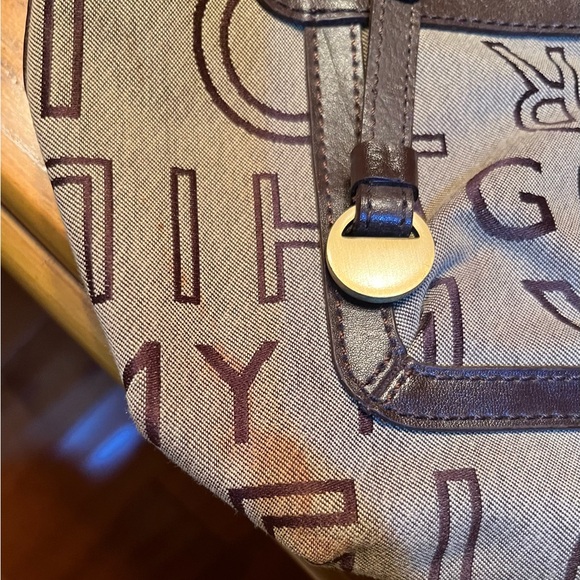 Tommy Hilfiger shoulder bag. - Picture 6 of 6